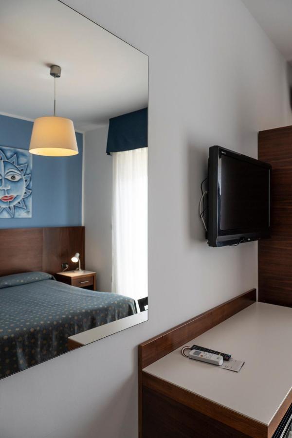 Hotel Mare Blu Франкавилла-аль-Маре Экстерьер фото